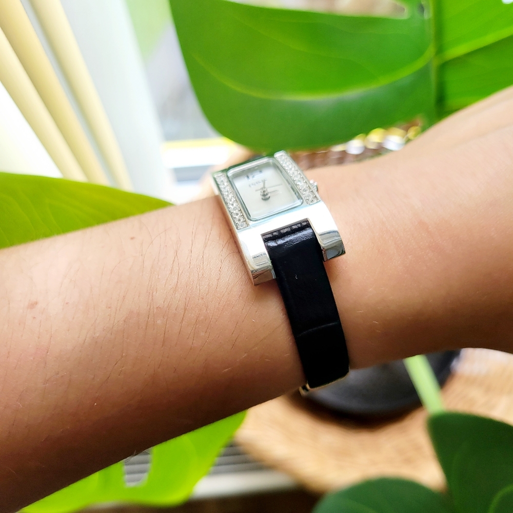 Classic Oasis Rhinestone Watch - Picture 12 of 12